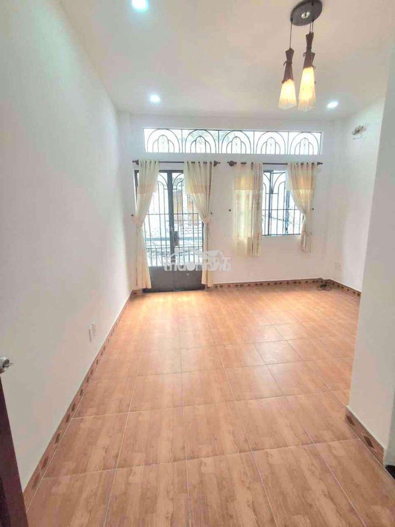 Bán nhà hẻm 5m đường cống lở,tân bình, dt4x13m,2tầng, 2pn,giá 5,2tỷ.  - 3