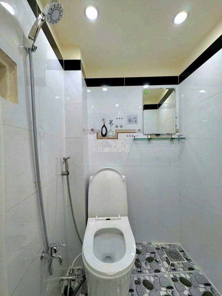Cho thuê nha 525/10 huỳnh văn bánh phường 13 phú nhuận 100 mét - 4
