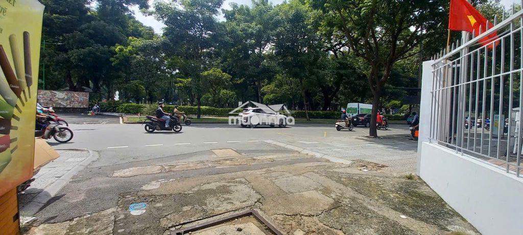 Bán nhà võ thị sáu q1. 7,2 x 14,5m cn: 104,5m2, giá đầu tư 220tr/m2 - 2