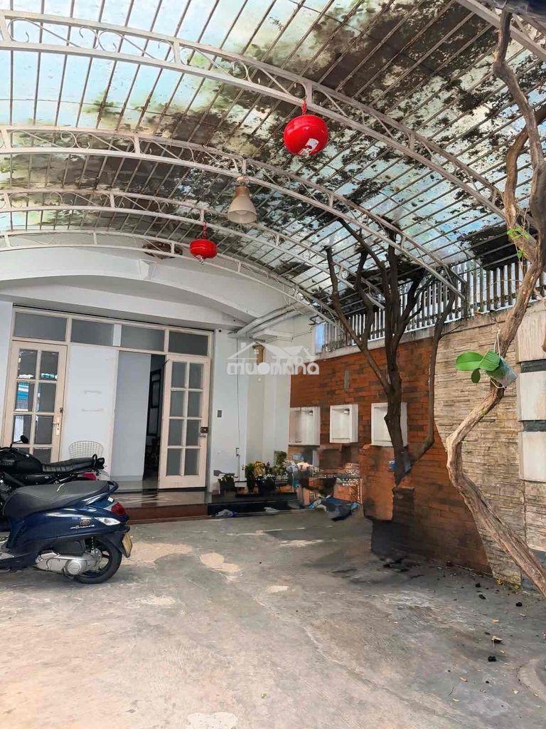 158m2(8.8x30)4 tầng nhà khu vip sân bay hẻm xe hơi trường sơn 42tr/th