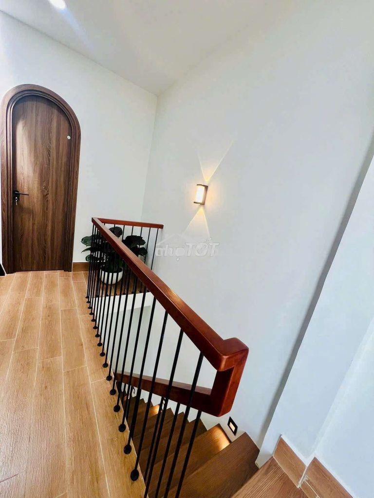 Nhà 3 tầng đầy đủ nội thất sát mặt tiền đường phan văn trị p7 q5  - 4