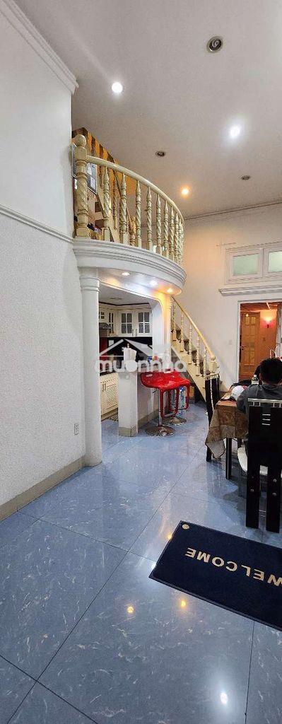Bán căn hộ 70m2 mặt tiền lê lợi, quận 1