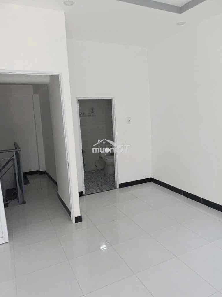 Lê quang định chỉ 1.75tỷ-2lầu - 2pn hẻm oto- p11 bình thạnh - 3