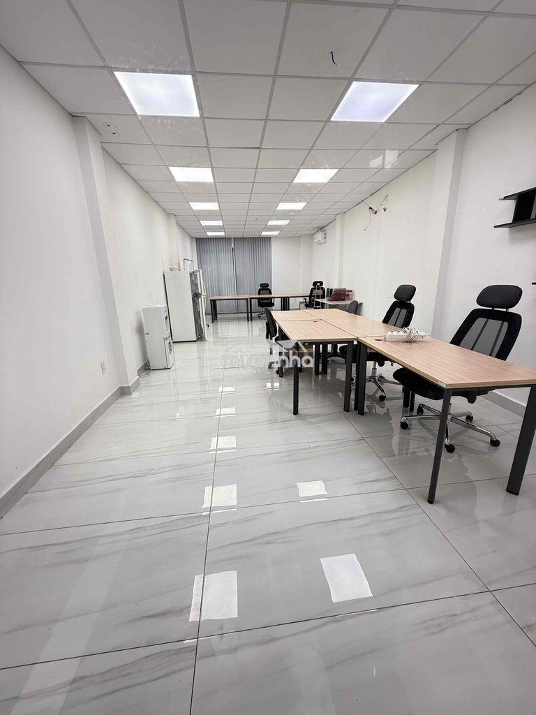 Văn phòng nha cho thuê.