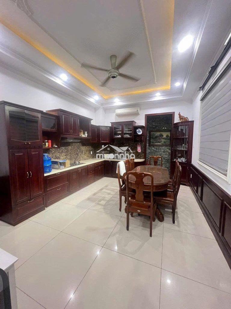 Cho thuê nhà hxh góc 2mt 241/2a nguyễn thiện thuật p.1 q.3 - 4