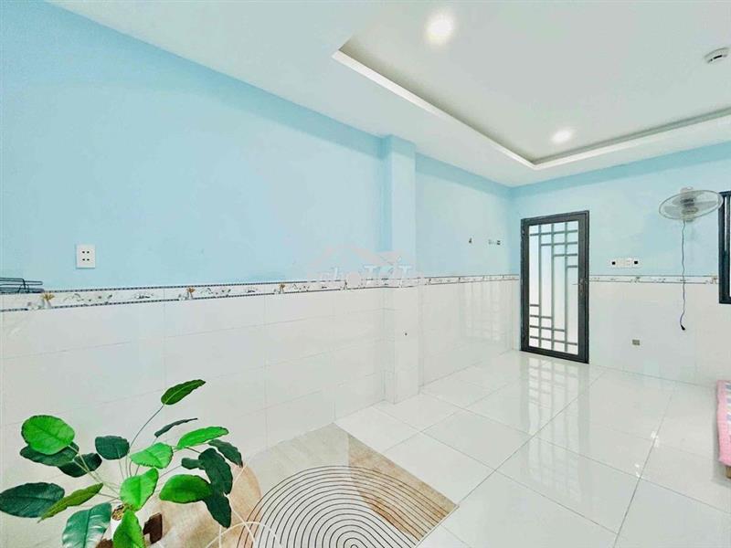 Ngay chợ lạc quan phan văn hớn trường chinh