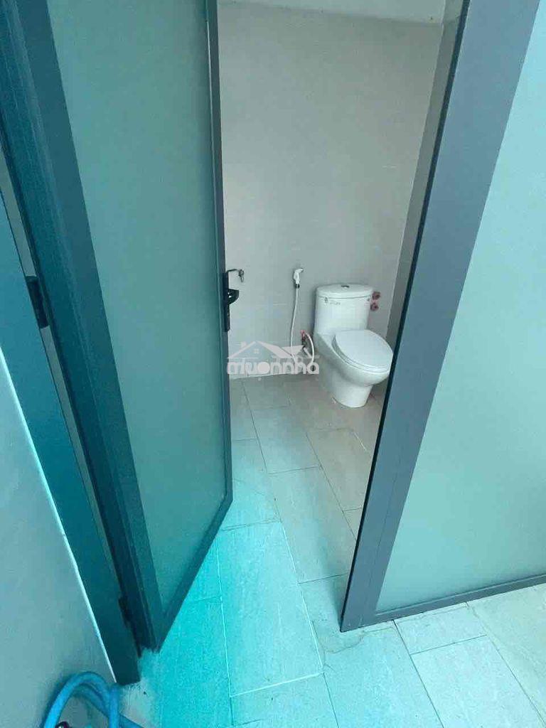 Cho thuê tầng trệt 7x20m giá 16.5triệu vnd tại  kdt vạn phúc city - 2