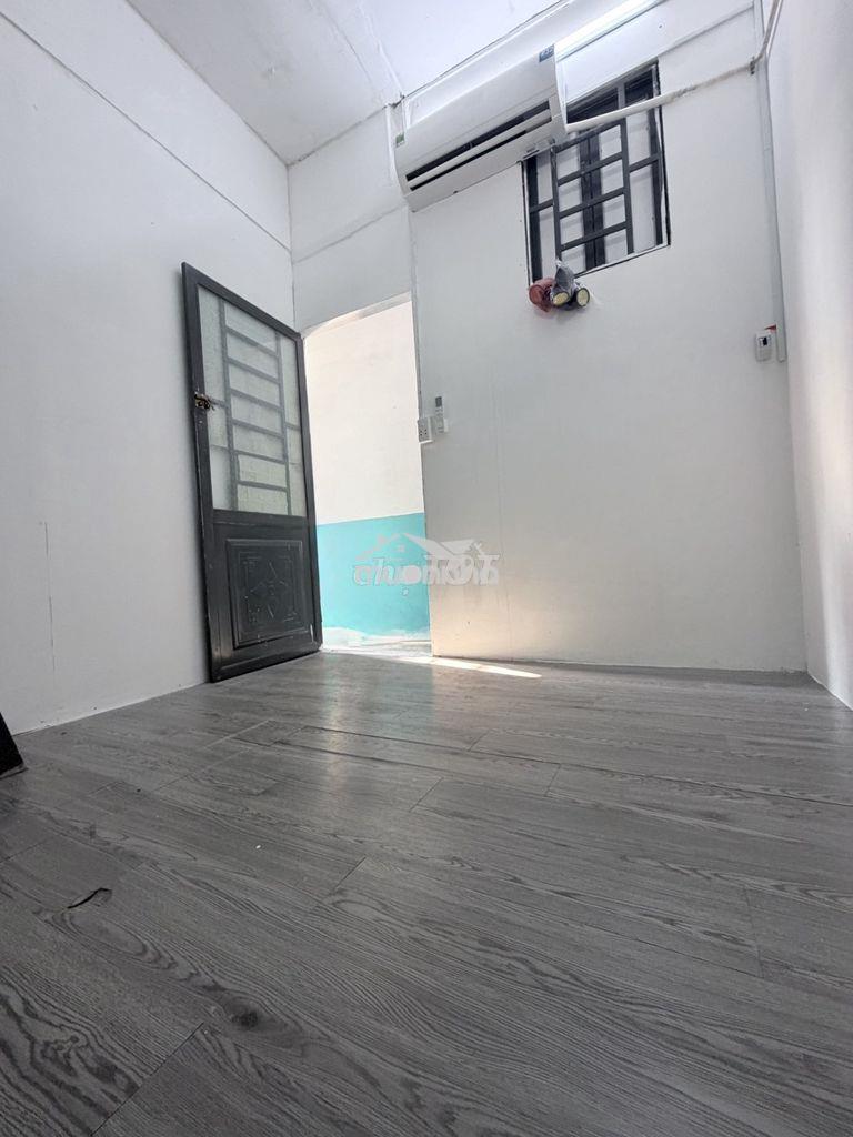Phòng trọ đại học văn hiến máy lạnh + tủ lạnh  giá rẻ  - 3