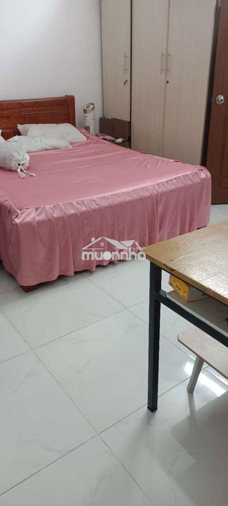 Căn lầu 4 và sân thượng 120m thoáng mát - 4