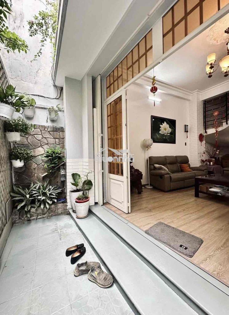 Biệt thự mini  - gần nguyễn trọng tuyển - hơn 80m2 - dt (6 x 13m) - 2