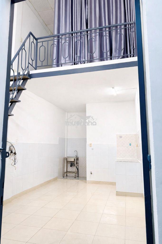 Phòng trọ 30m² – mặt tiền đỗ xuân hợp - có máy lạnh
