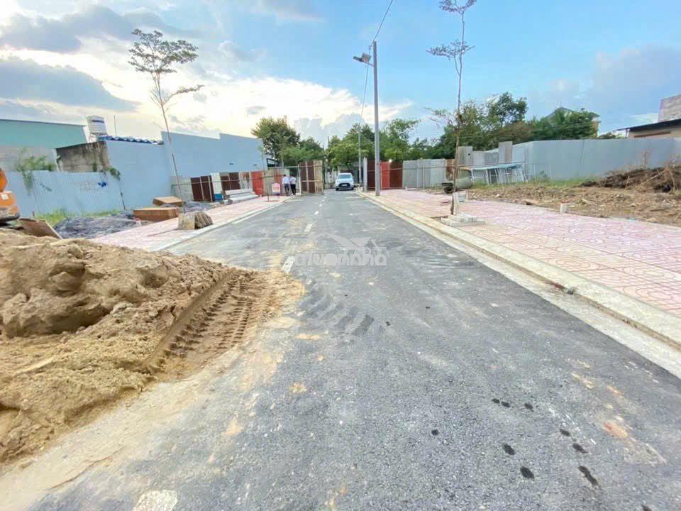 Đất nền mới ra sổ ngay cây xăng 26 đường đồng khởi. giá 1tỷ550/nền - 2