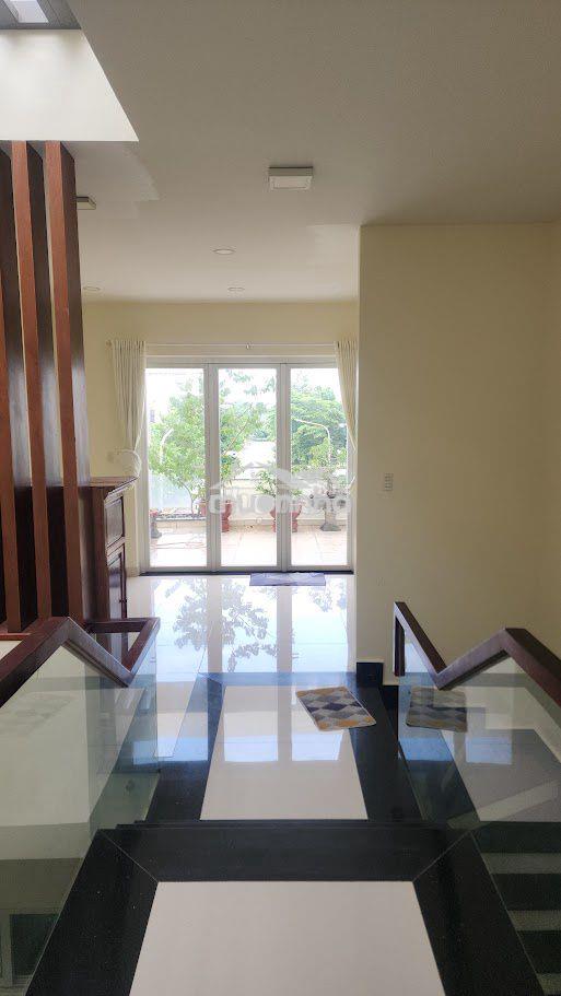 Nhà ở cao cấp cho gia đình kết hợp làm văn phòng - spa ở vincom dĩ an - 3