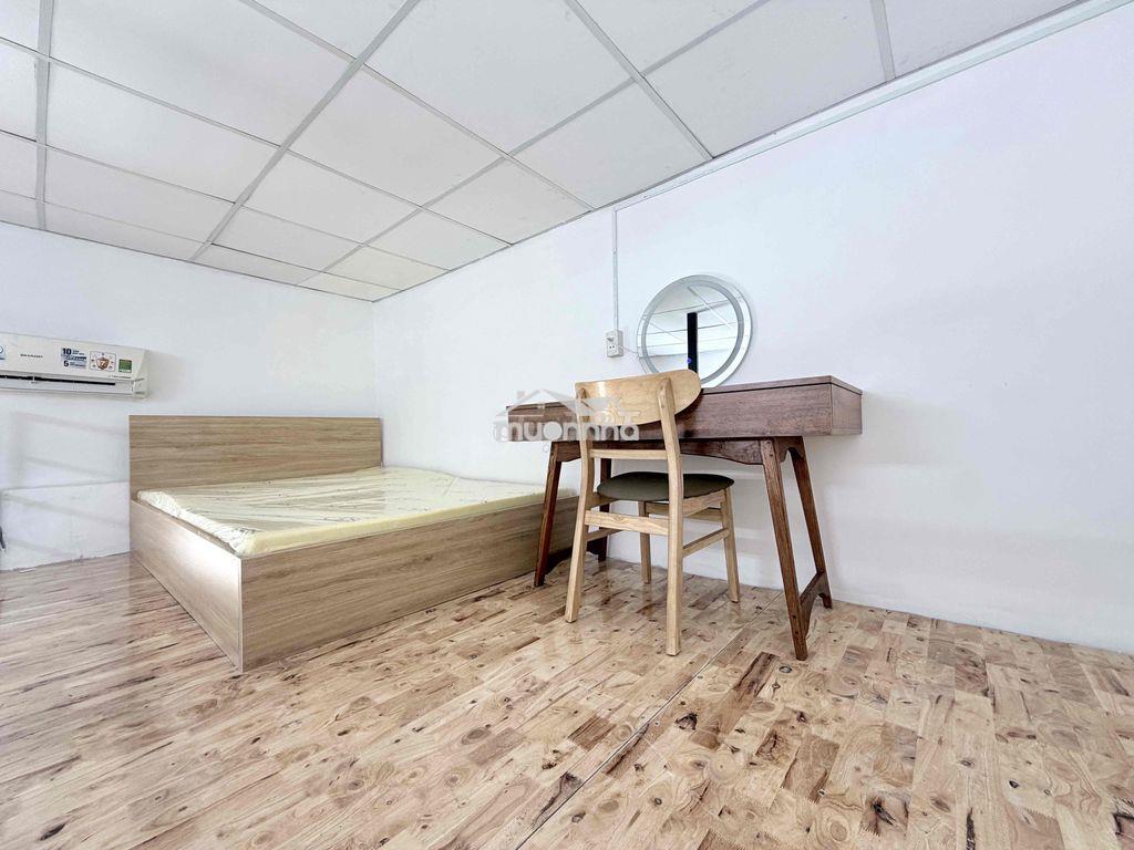 Mới 100% tách bếp gác cao không đụng đầu fullnt view sông sg, lanmark - 3