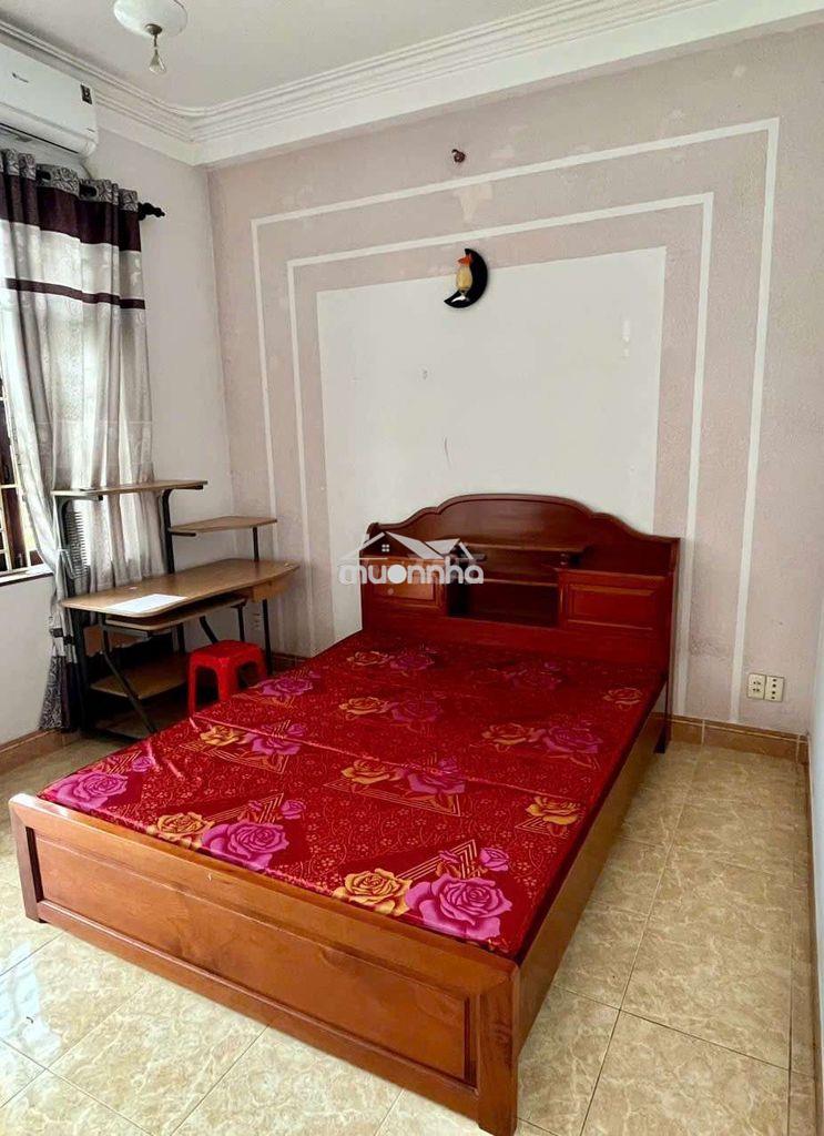 Phòng có ban công dành cho nữ đầy đủ tiện nghi - 3