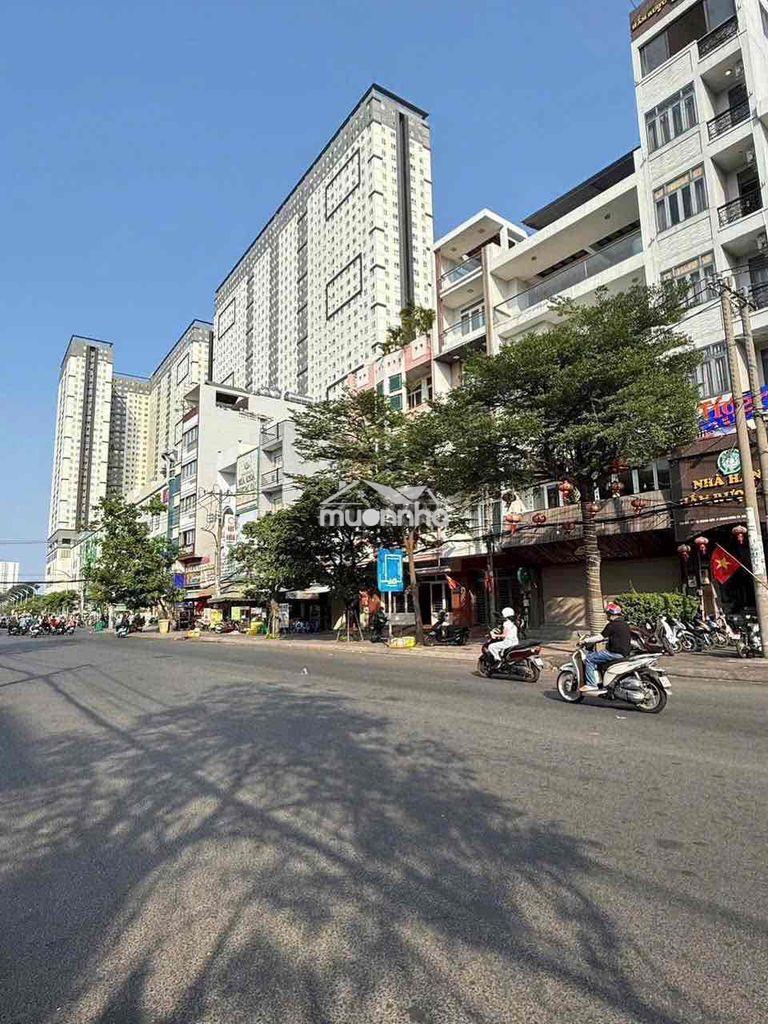 🔥 Mặt tiền 12m  - 3 căn liền kề tạ quang bửu – hiếm có cho ngân hàng,