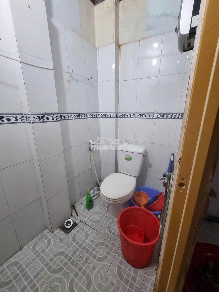 Bán 2 phòng (lầu 2 + 3) mặt tiền triệu quang phục, q5 - 4