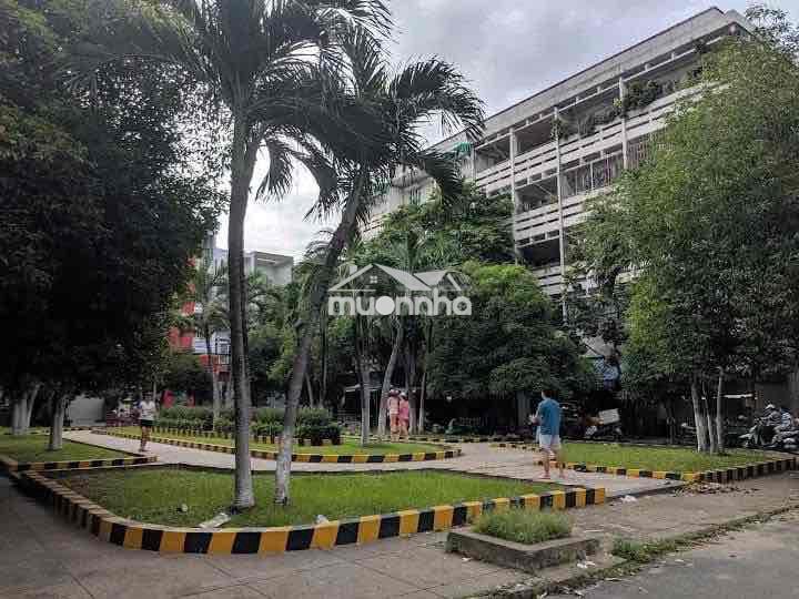 Bán nhà chung cư lầu 2 thang bộ.dt trên sổ 43,2m2 - 2