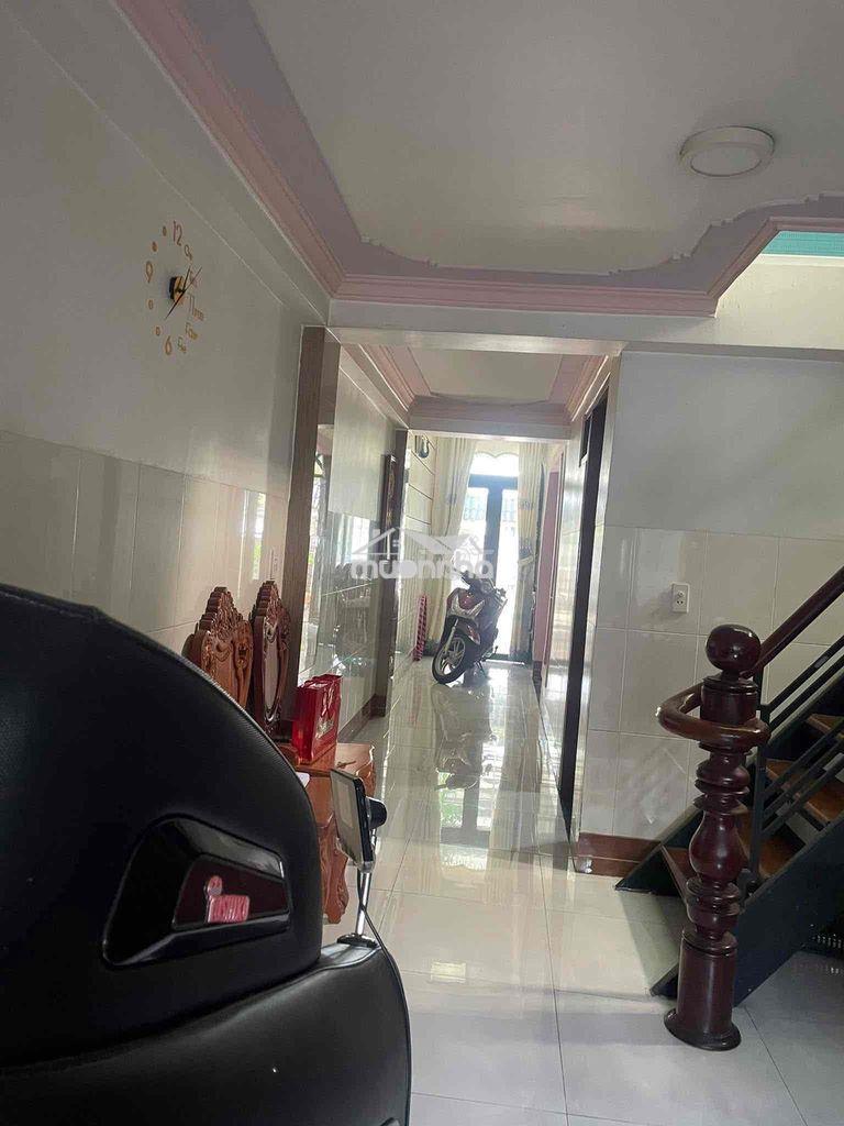 Nhà lầu mặt tiền đường gần chợ phú mỹ - 2