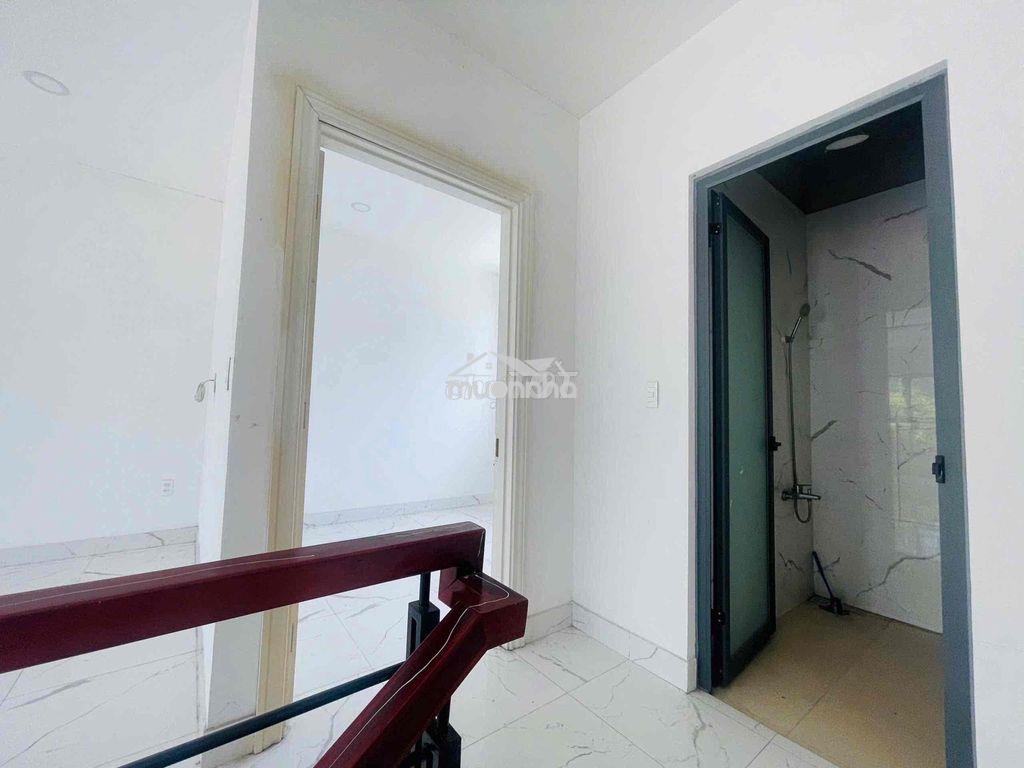Cho thuê nhà nguyên căn 2pn kđt oasis city bến cát, giá 6tr - 3
