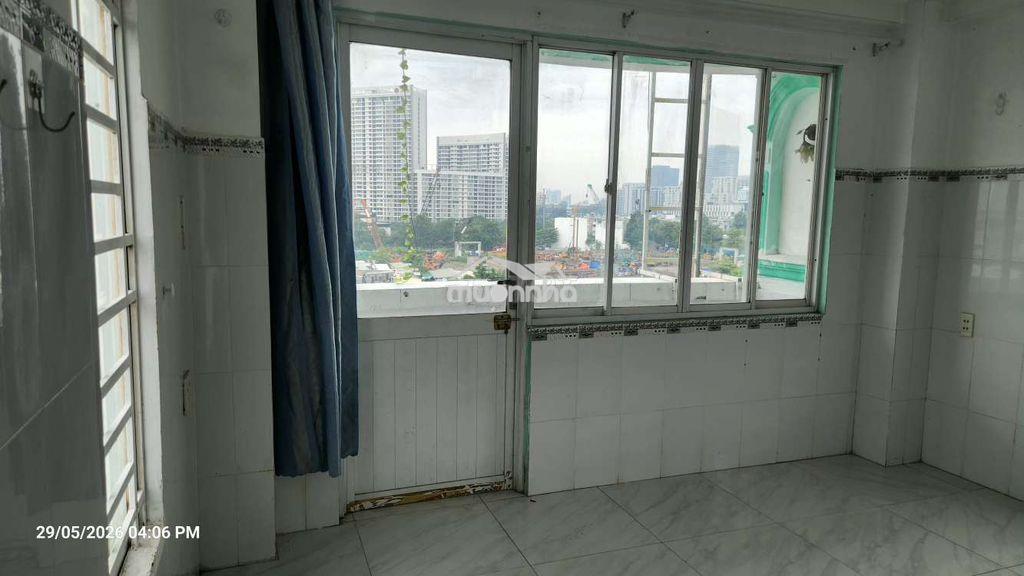 Phòng bancon thoáng mát. nhiều cửa số không khí lưu thông - 2