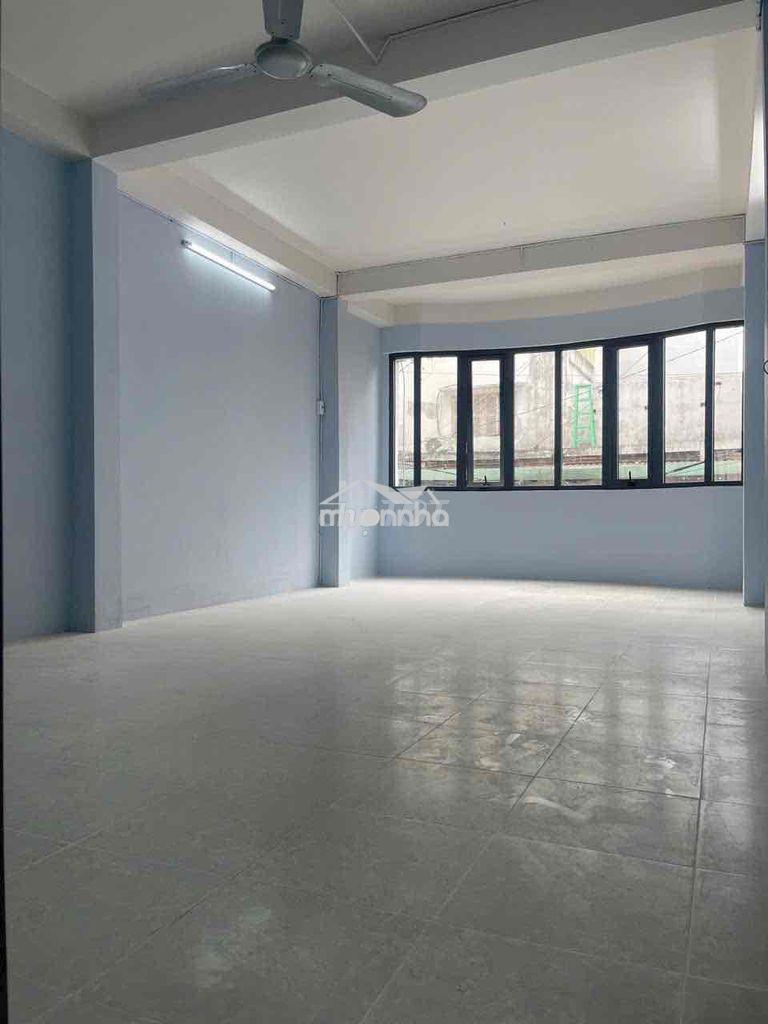 Cho thuê nhà đường nhựa 8m sát mặt tiền lạc long quân p3 q11 4,1x11 4t - 4