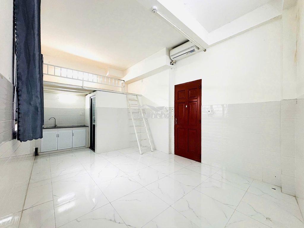 Căn hộ dịch vụ có gác 40m2 - thang máy - hầm để xe - cửa sổ trời - 3