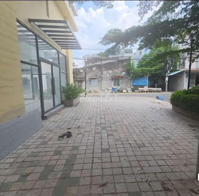 Shophouse góc 3 mặt tiền có lề đường 10m view cực đekp tiện buôn bán  - 4