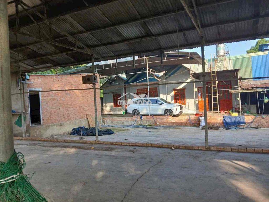 Cho thuê nhà vườn 1500m2 - (có điện 3fa -xưởng)- trảng dài - giá: 20tr - 3