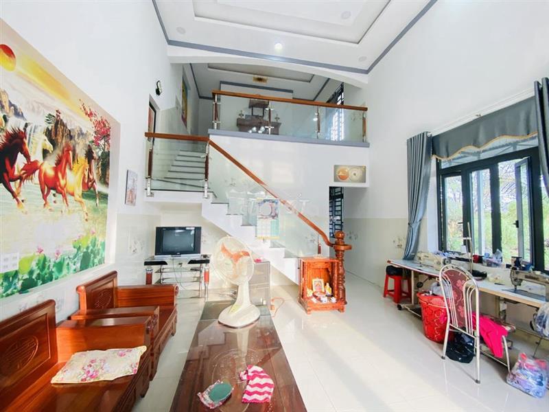 9 sào (9000m²), 8,5 tỷ, tặng nhà to, đẹp, mt nhựa, bảo vinh, đồng nai
