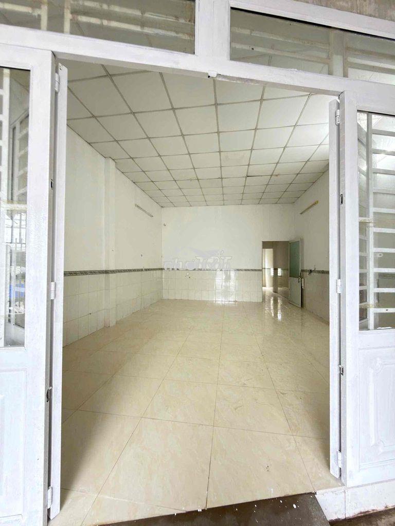 Cho thuê nhà đường vườn lài dt 5x20m (gồm 1pn 1wc sân xe máy) hẻm tải
