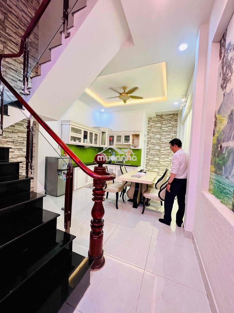 Cho thuê nhà mới sạch sẻ dt 4x17 1trệt 3lầu 4pn 5wc sân thượng hẻm tải - 4