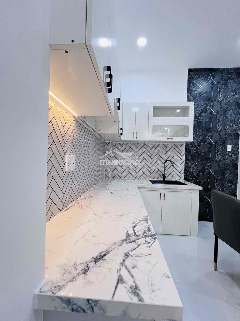 Nhà lê đức thọ 30 m2 - 2 pn - hxt cách 50 mét - 3
