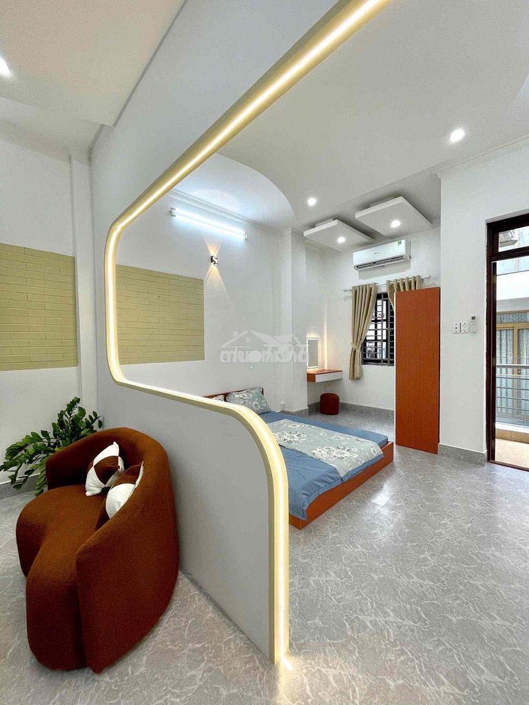 Trống căn ban công, thang máy, 1 phòng ngủ, gần công viên, bệnh viện