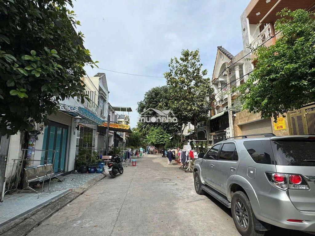 Nhà lầu gần ngã tư chiêu liêu giá 6.5 triệu  - 2