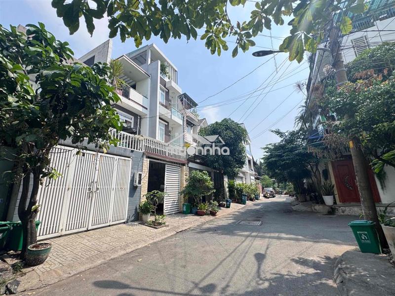 Nhà khu đồng bộ phân lô - đường xe hơi tránh - gần hiệp bình