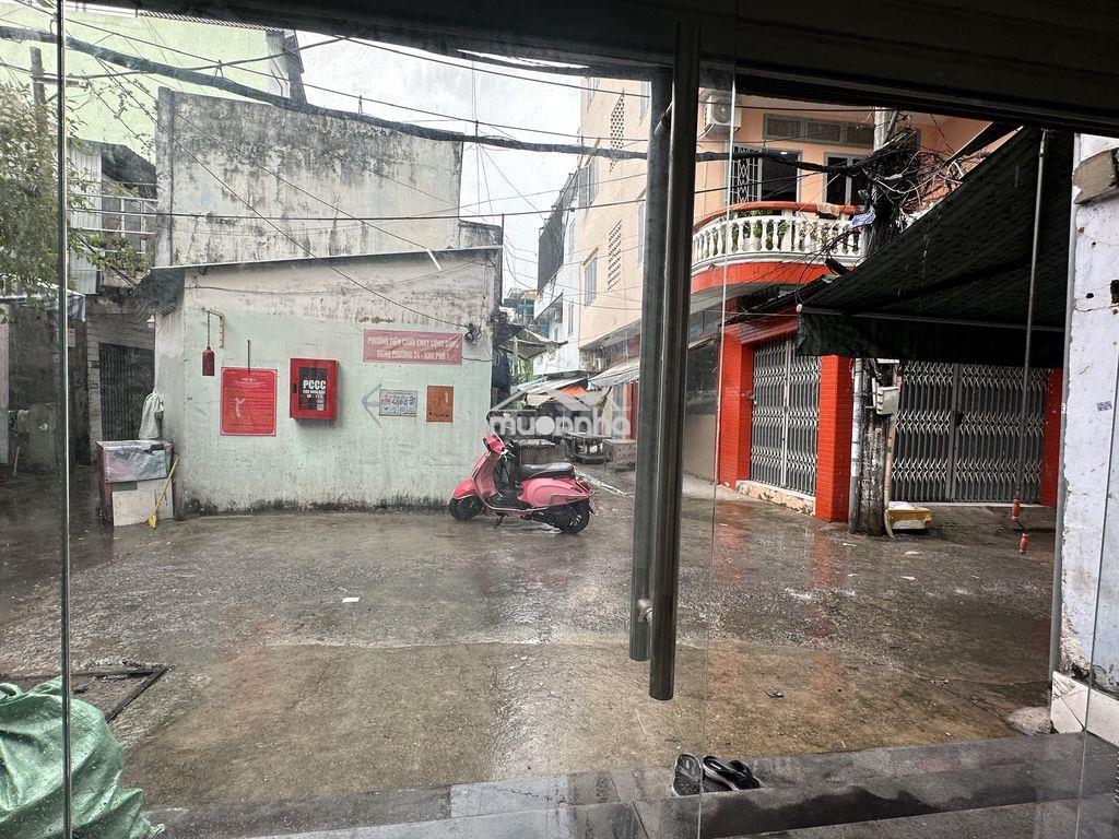 Cho thuê nhà mặt tiền chợ hàng xanh, đường bạch đằng, p. bình thạnh - 3