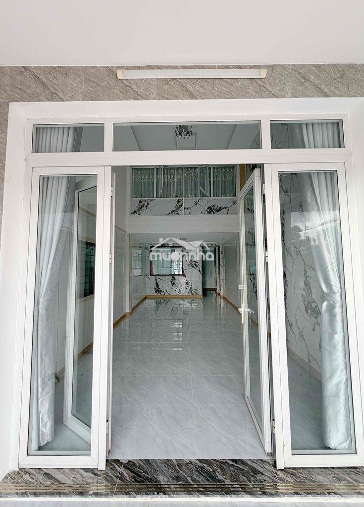 Bán nhà đường phạm văn đồng