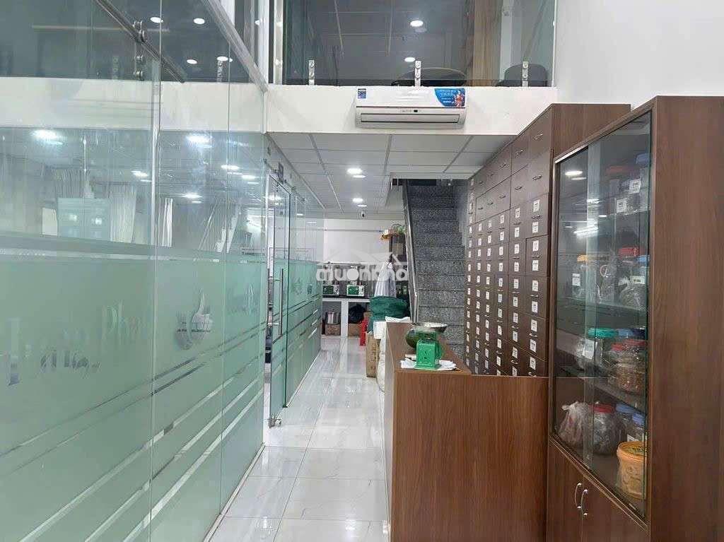 Bán căn nhà mặt tiền đuờng số 5 - 2