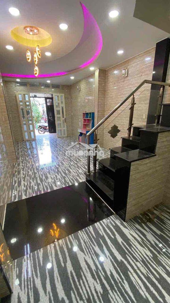 Cho thuê nhà đường âu cơ gần ngã tư lạc long quân - âu cơ- 4pn - 3wc - 4