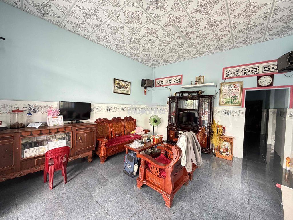Chủ gởi bán nhà cấp 4 có sân vườn ngay chợ hoá an,4,6x26=113m2,đường x - 4