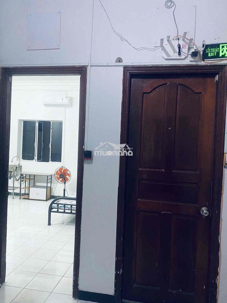 Phòng trọ 24m2 tại số  65 bàu cát 2.   có cửa sổ . nội thất đầy đủ - 2