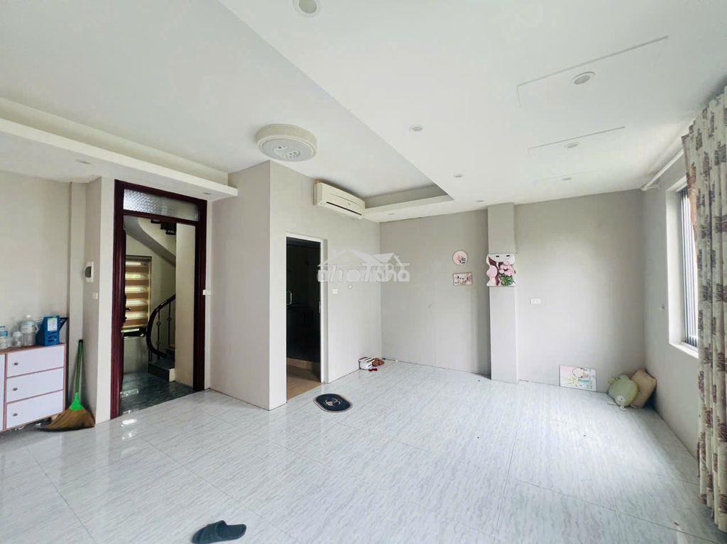 Cho thuê tòa nhà trường chinh 7 tầng thang máy - vừa ở vừa kinh doanh - 4
