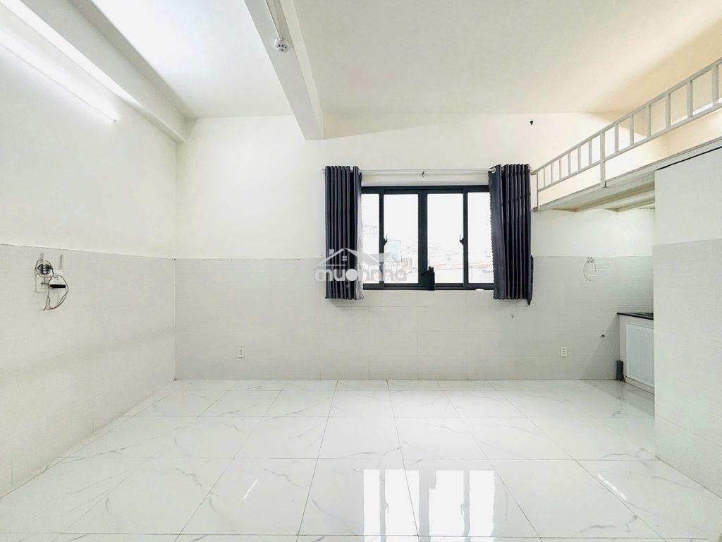 Căn hộ dịch vụ có gác 40m2 - thang máy - hầm để xe - cửa sổ trời - 2