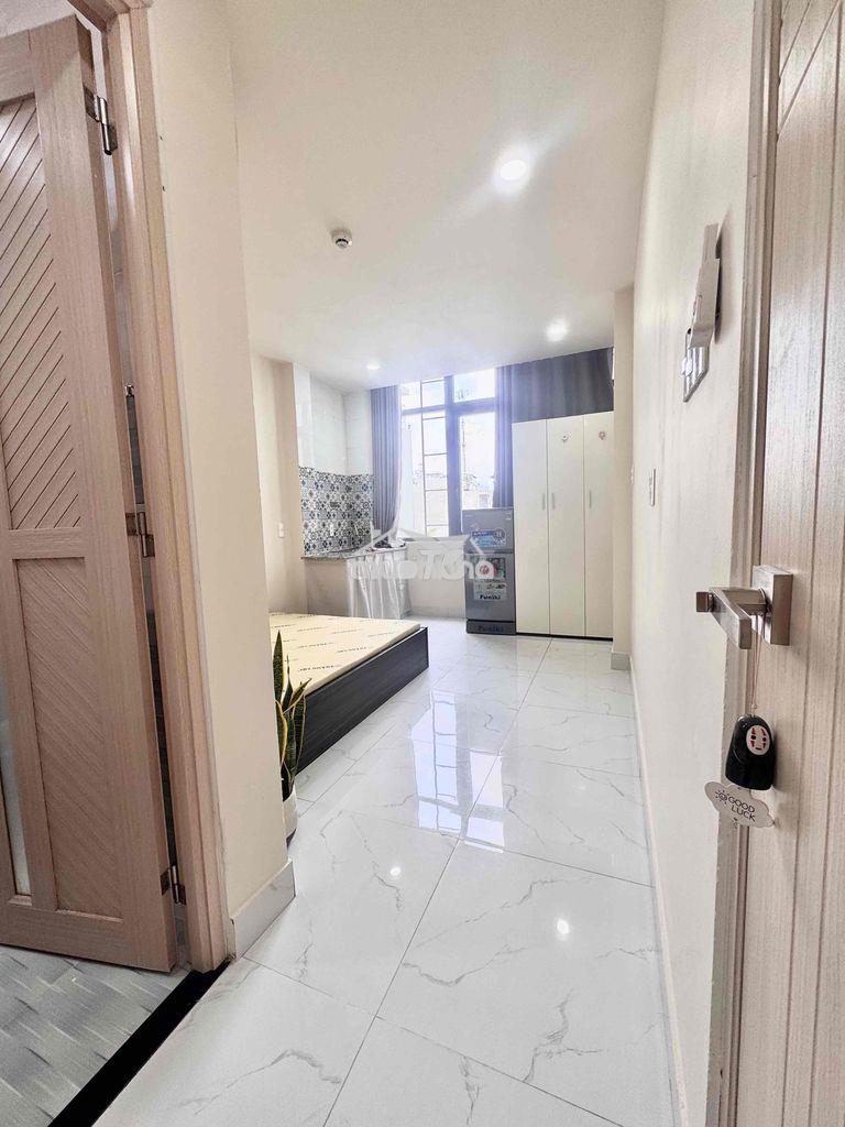 Cho thuê chdv cửa sổ trời lớn ngay phú nhuận - 2