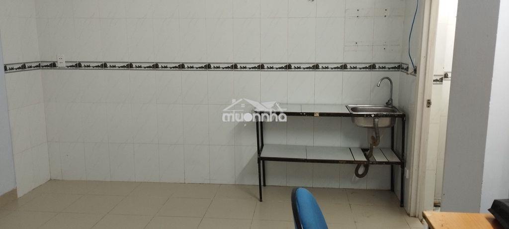 Chính chủ, phòng cực đẹp, thoáng mát, dương quảng hàm, p5, gv, 20m2 - 3