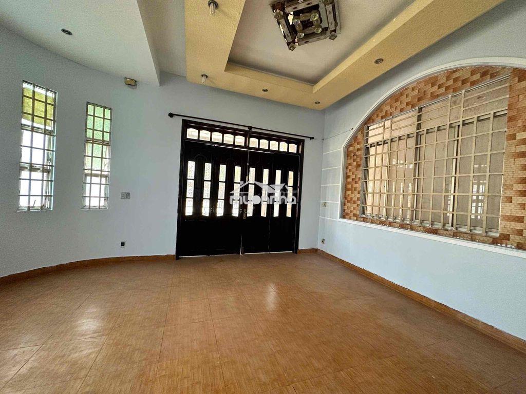 Cho thuê căn góc trục chính phú hoà , 325m2 1 trệt 1 lầu - 4