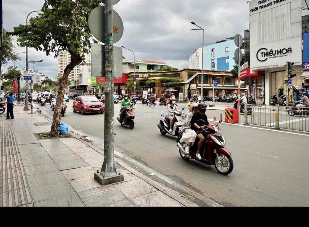 Cho thuê nhà siêu đẹp,ngã 3 đèn đỏ, sát nhìu ông lớn katinat, sacom - 3