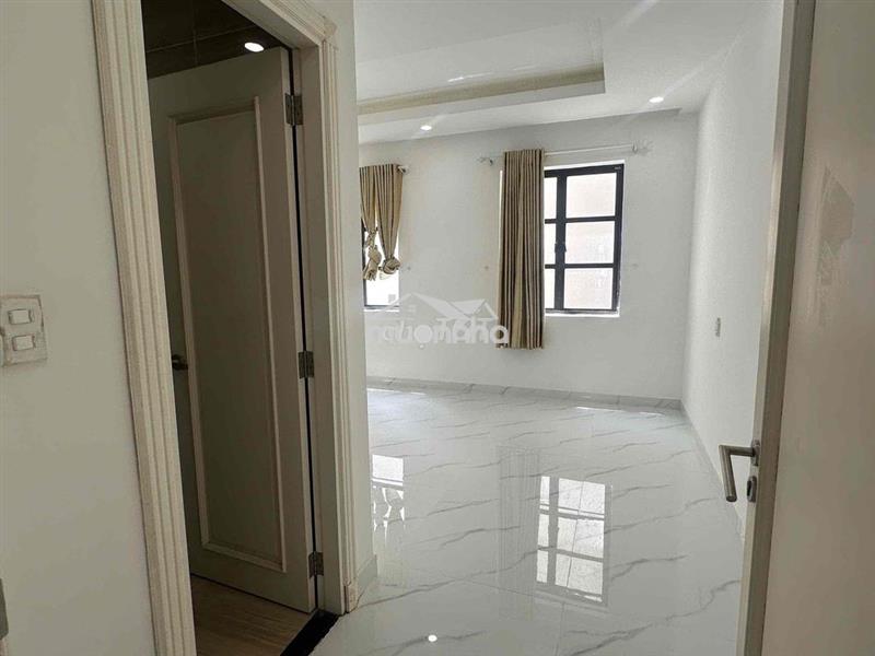 Cho thuê văn phòng thang máy từ hầm để xe 6tr
