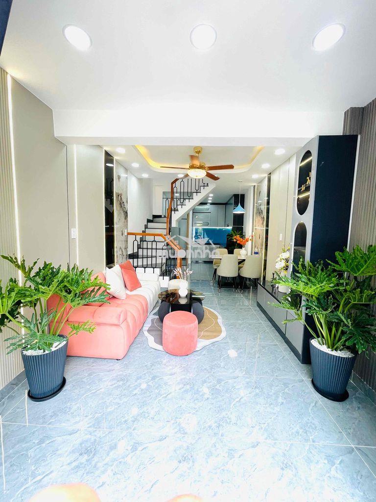 Phan van trị - 2 tầng (3pn) có 1pn trệt, 36m2, gần mặt tiền, sân để xe - 2